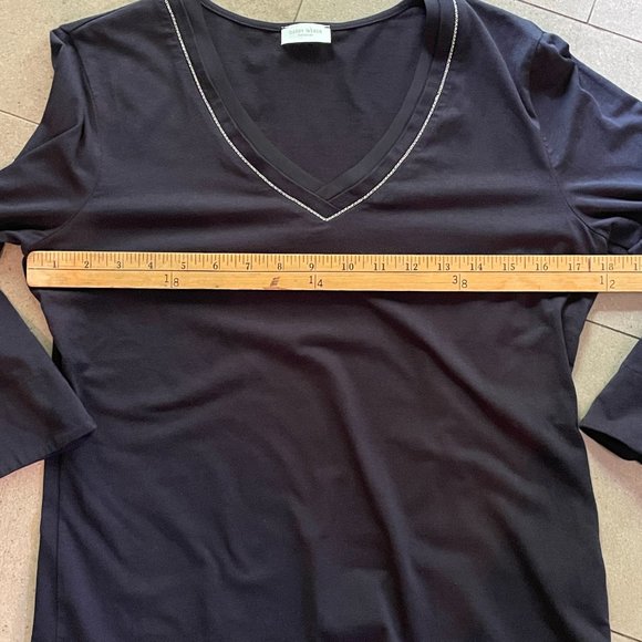 Gerry Weber Woman's Vneck jersey top with metal detail - Size 8 - Picture 3 of 13